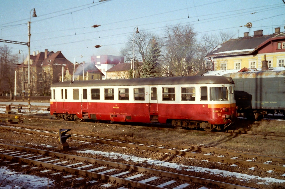820 023-0