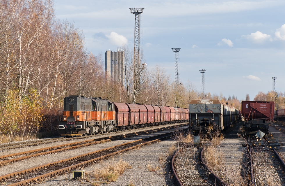 740 887-5