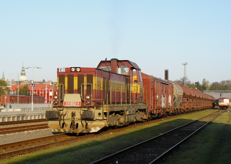 731 032-9