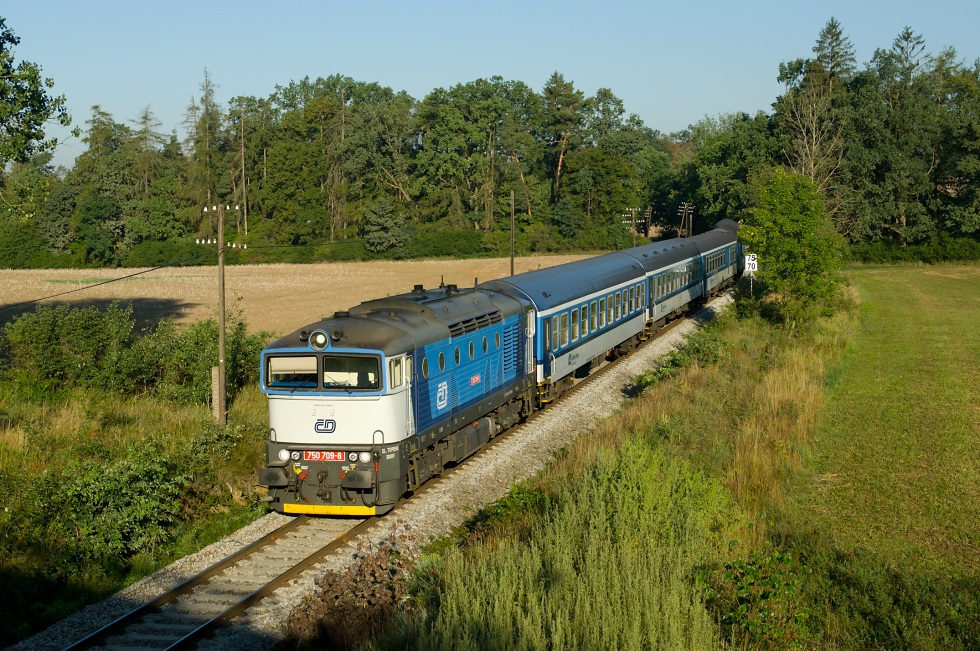 750 709-8