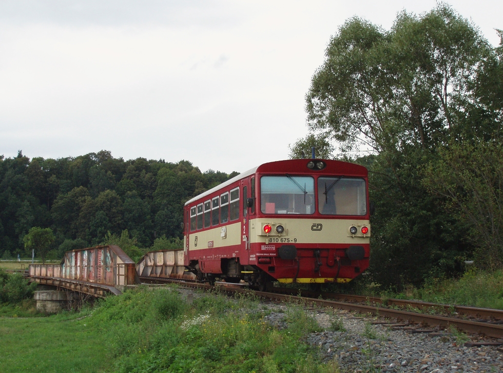 810 675-9