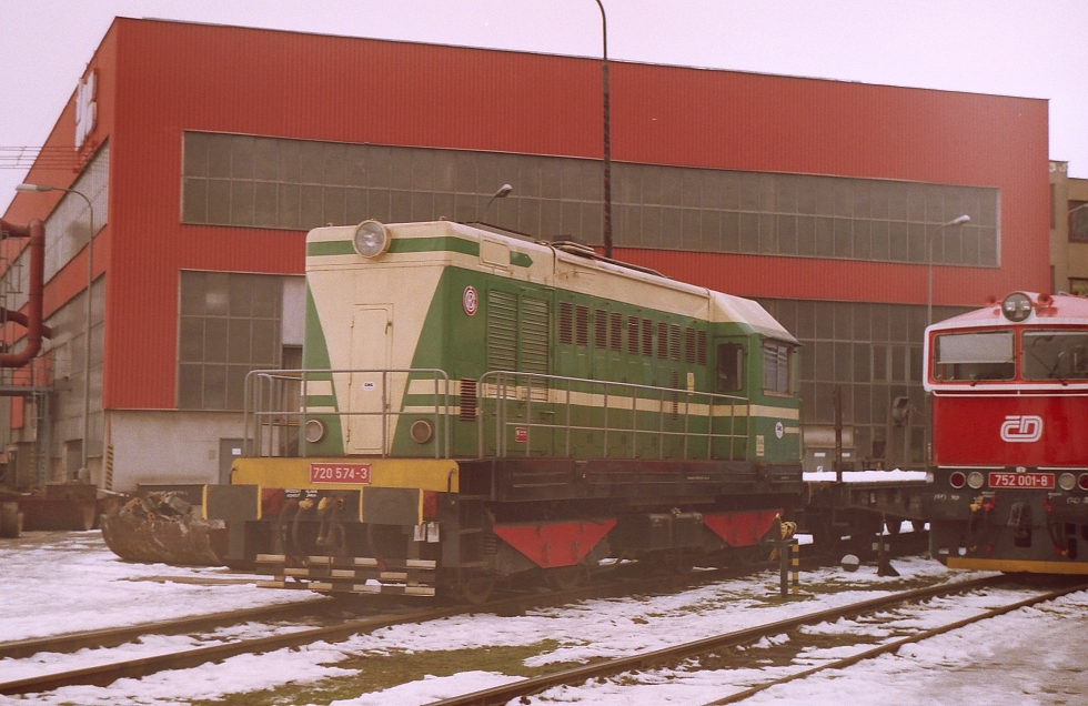 720 574-3