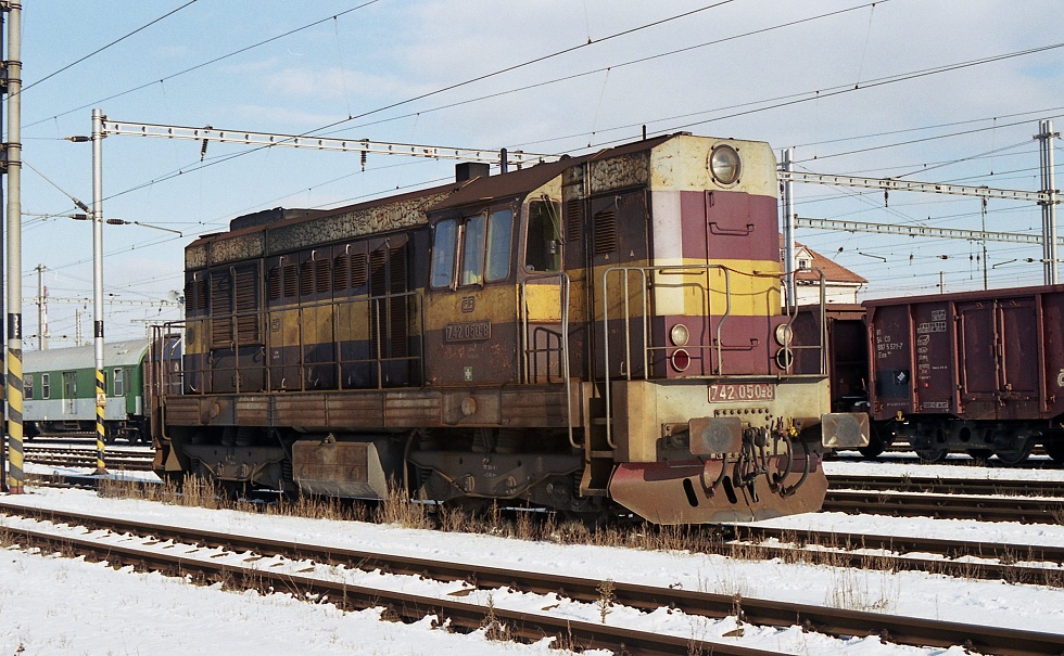 742 050-8