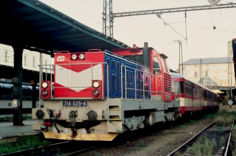 714 025-4