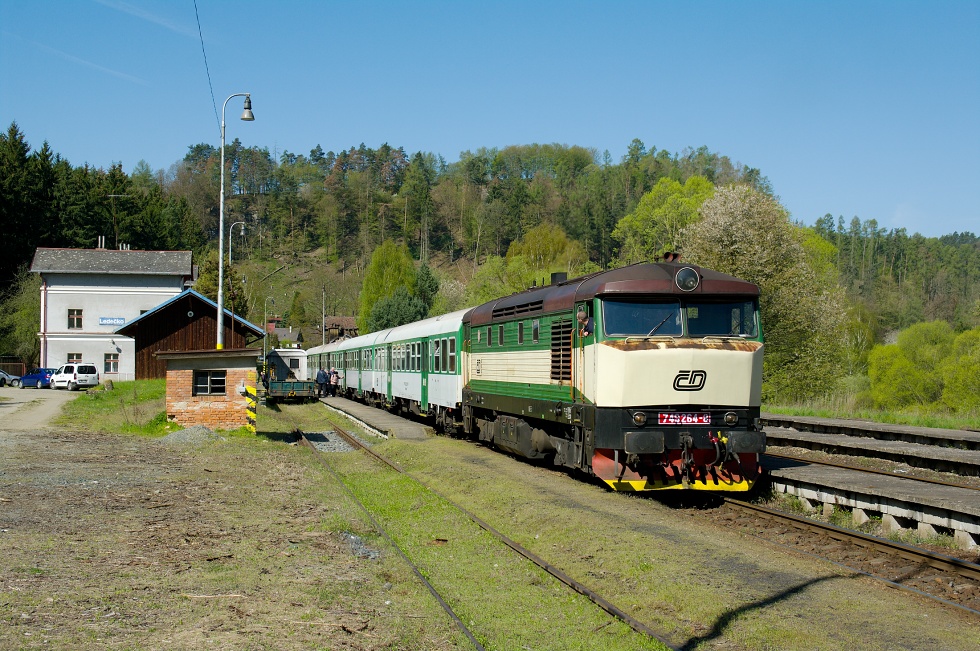 749 264-8