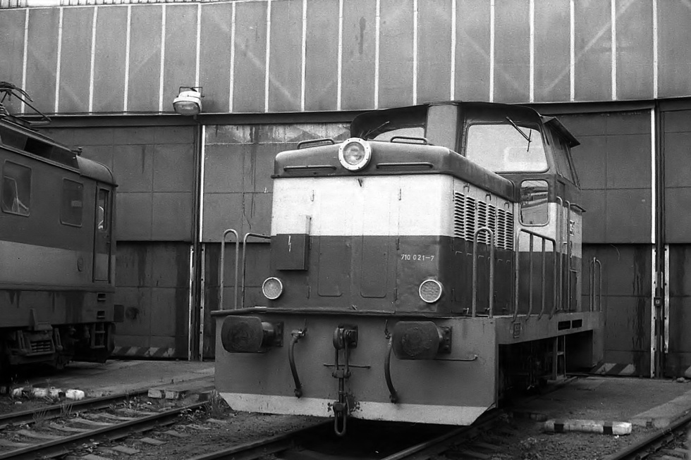 710 021-7