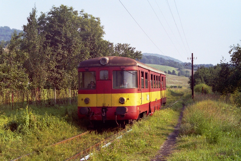 820 097-4