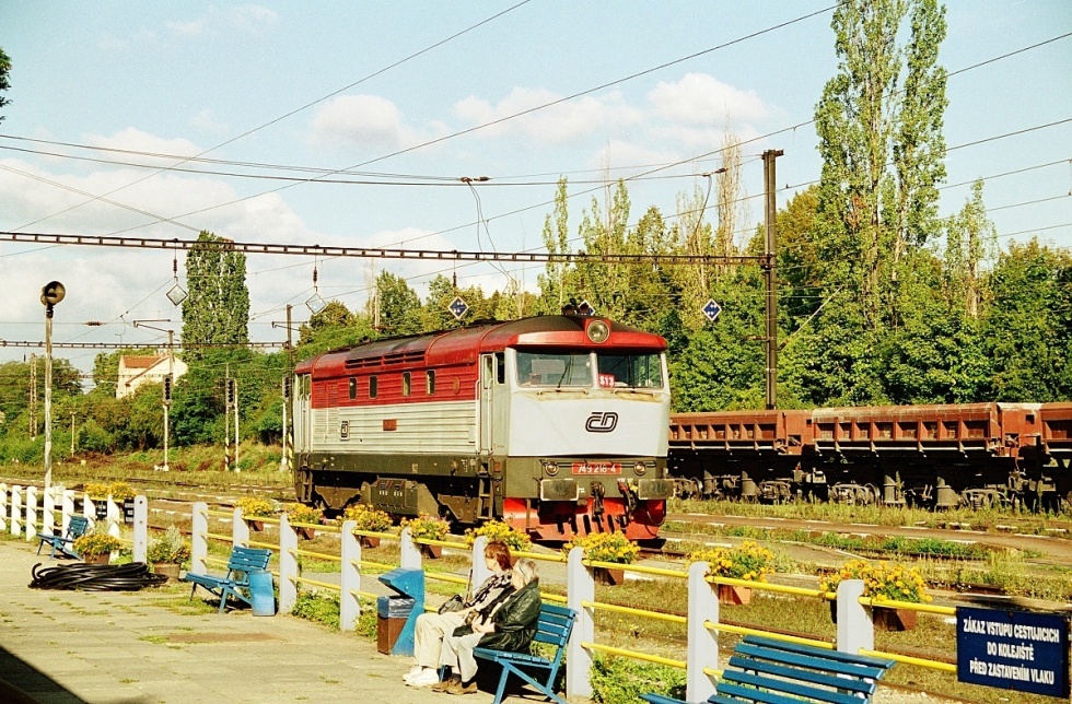 749 218-4