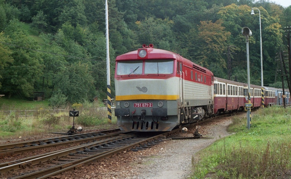 751 071-2