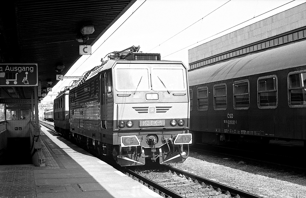 163 016-9