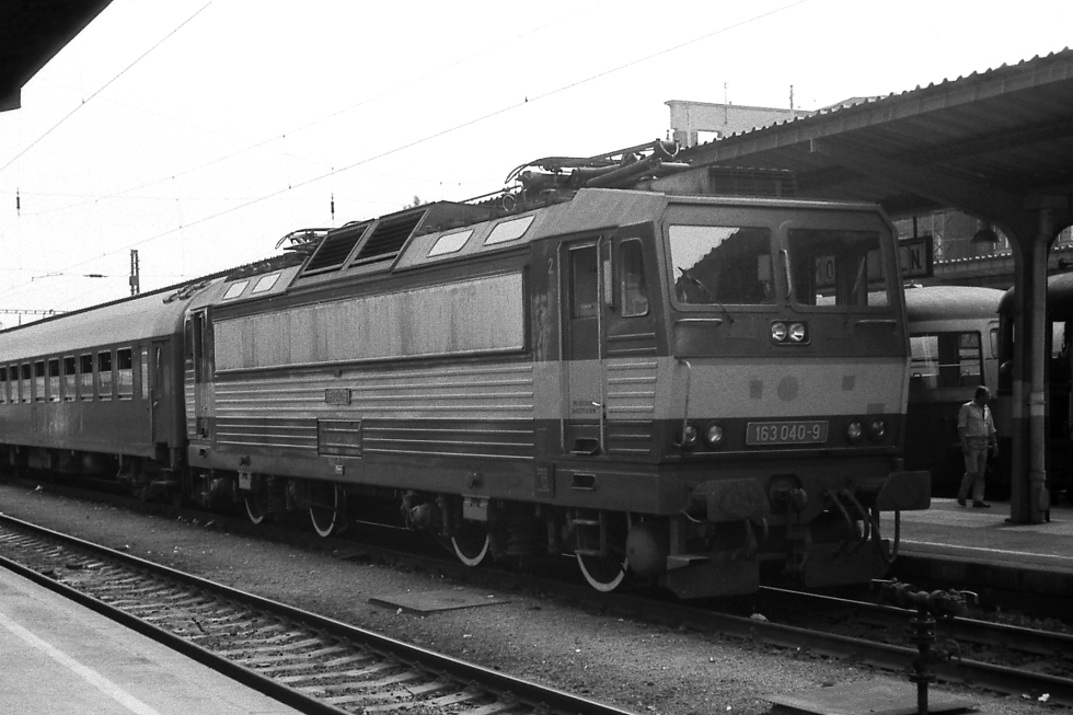 163 040-9