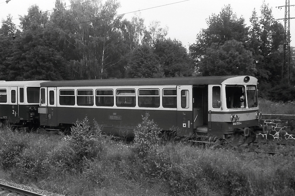 810 055-4