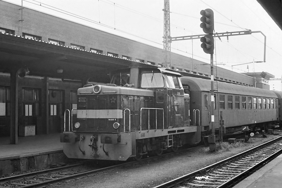 710 055-5