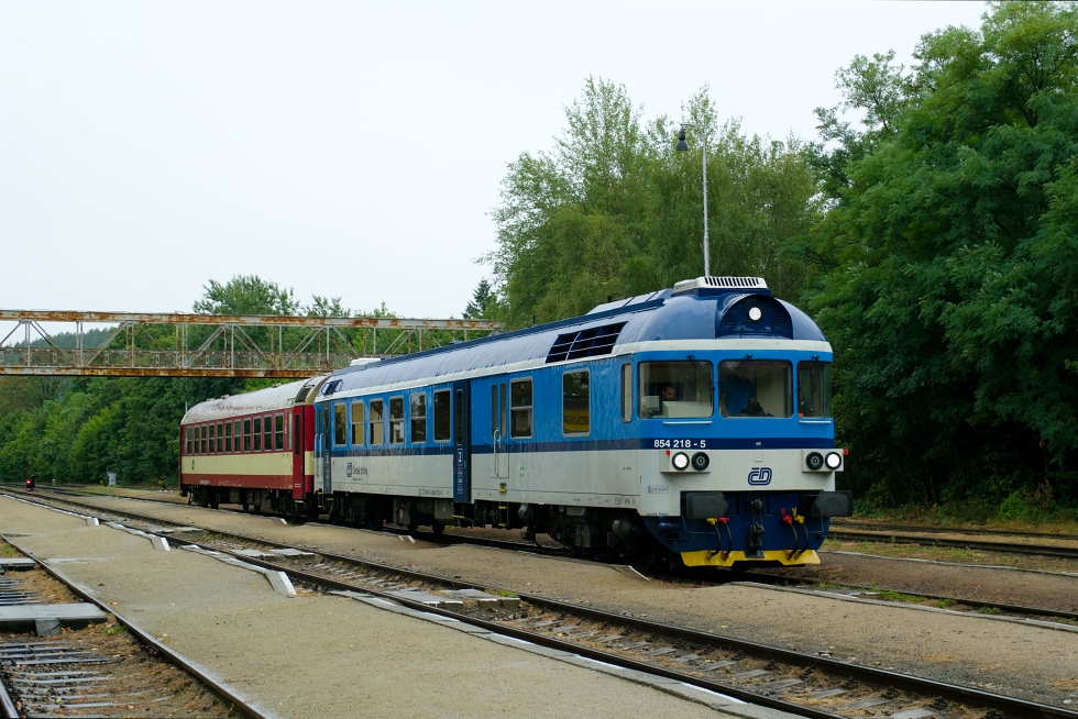 854 218-5