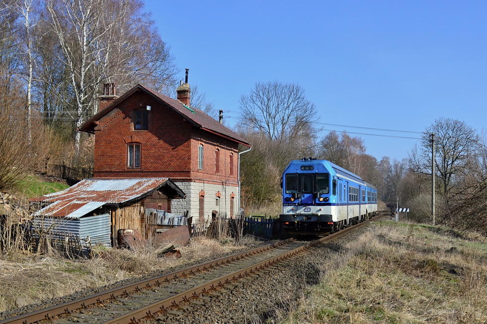 843 015-9