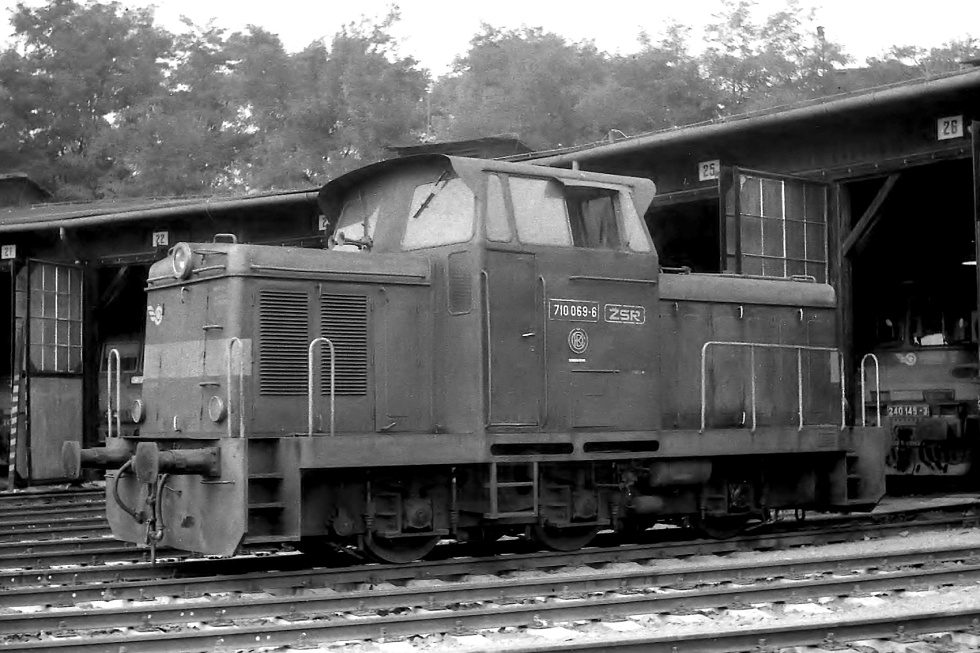 710 069-6