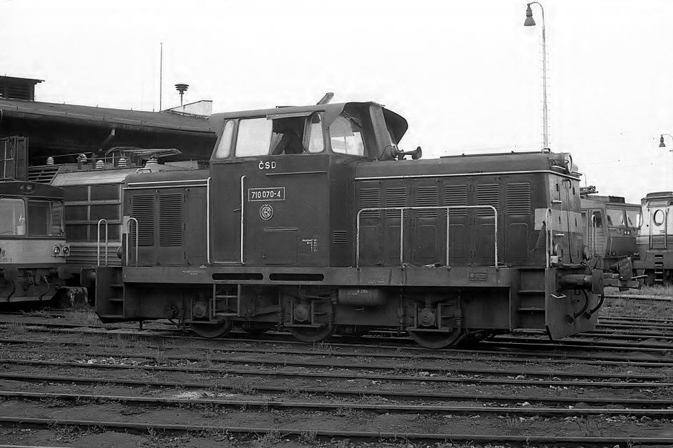 710 070-4