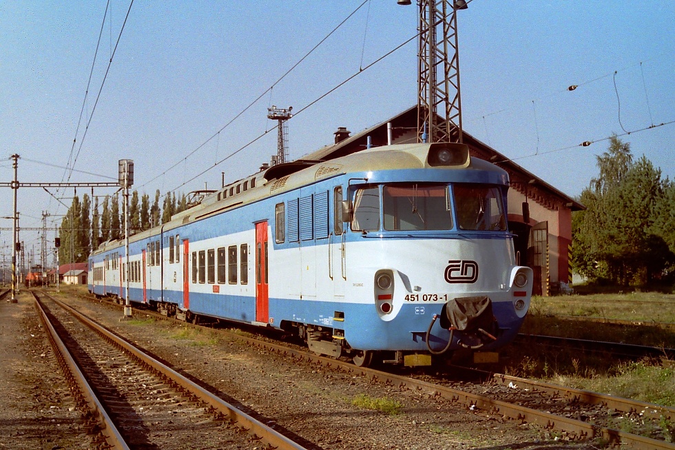 451 073-1