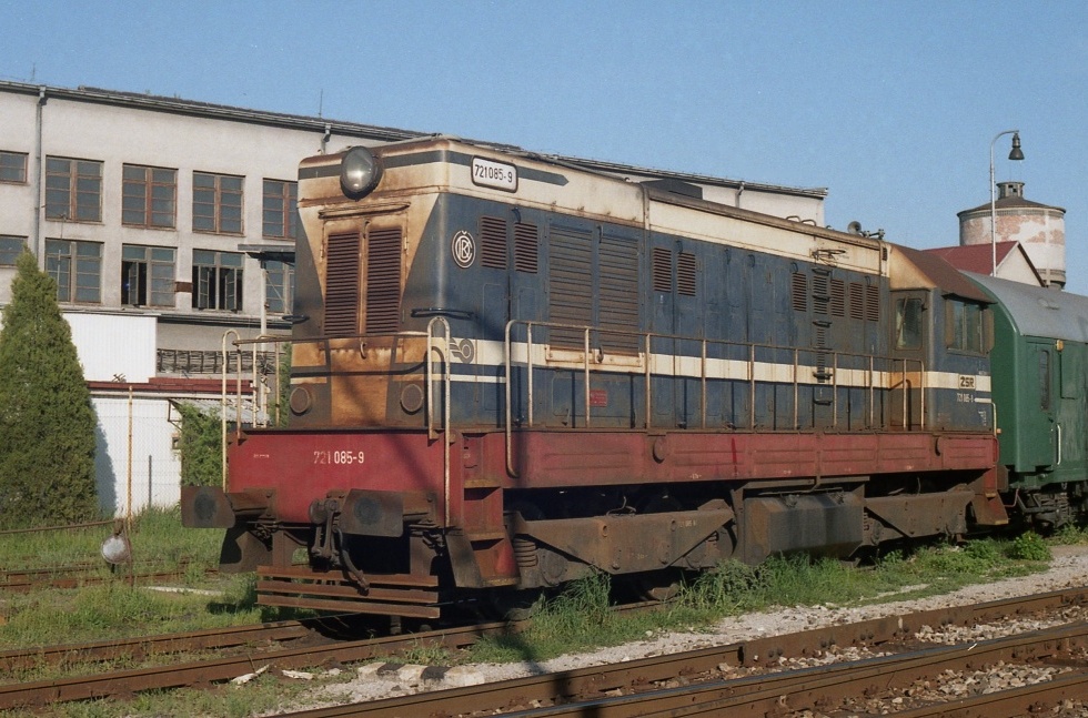 721 085-9