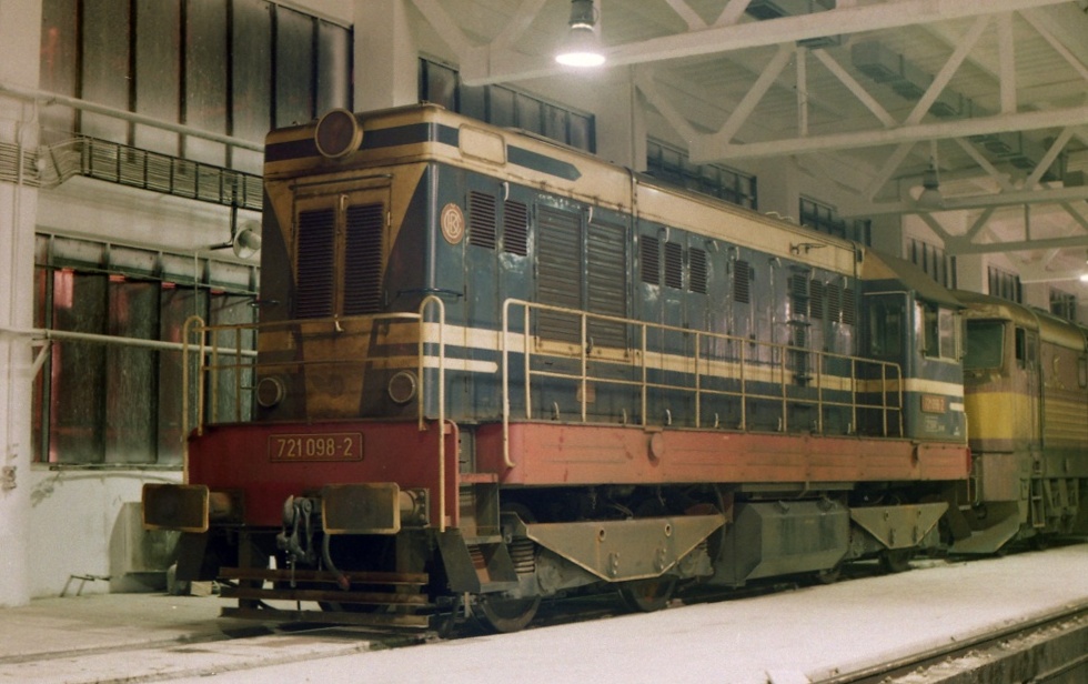 721 098-2