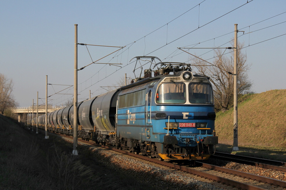 230 040-8