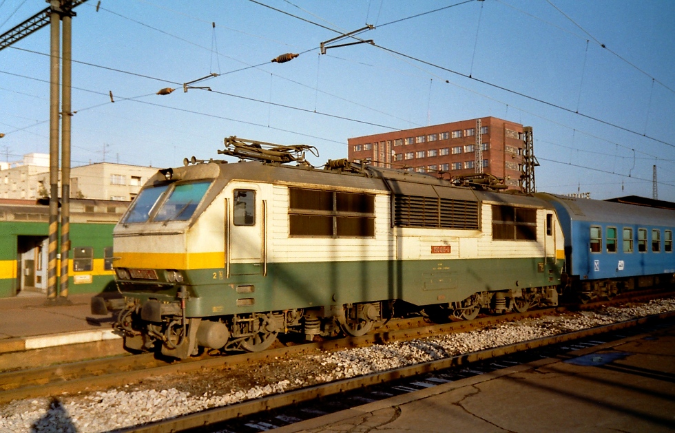150 015-6