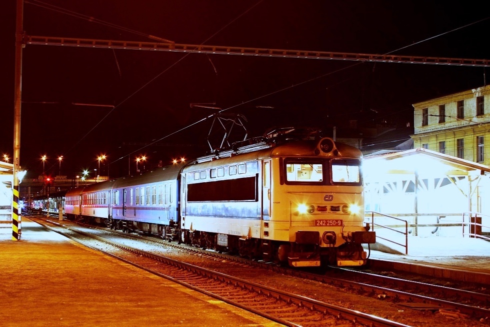 242 250-9