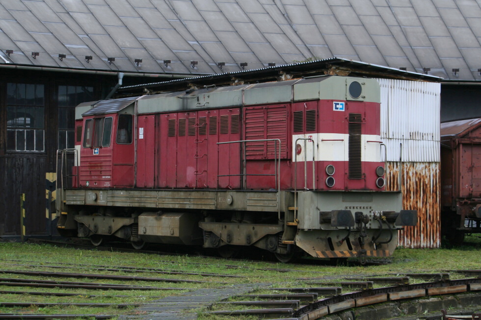 742 251-2