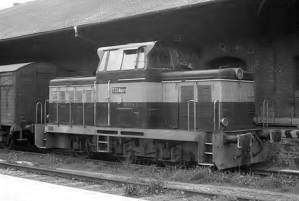 710 073-8
