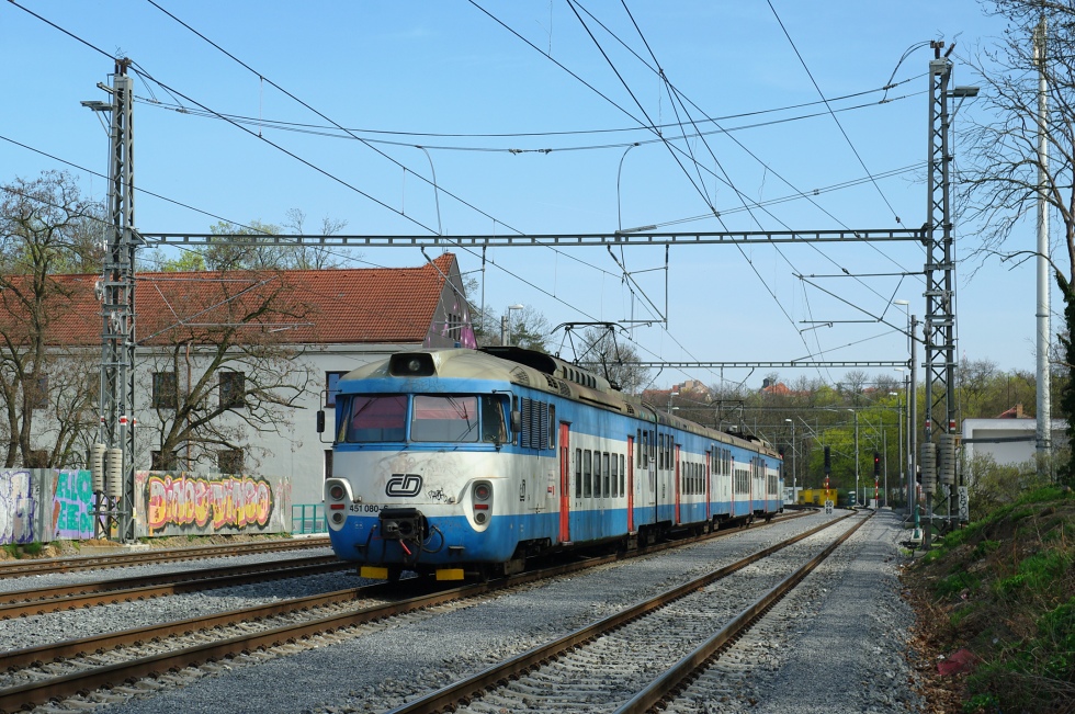 451 080-6