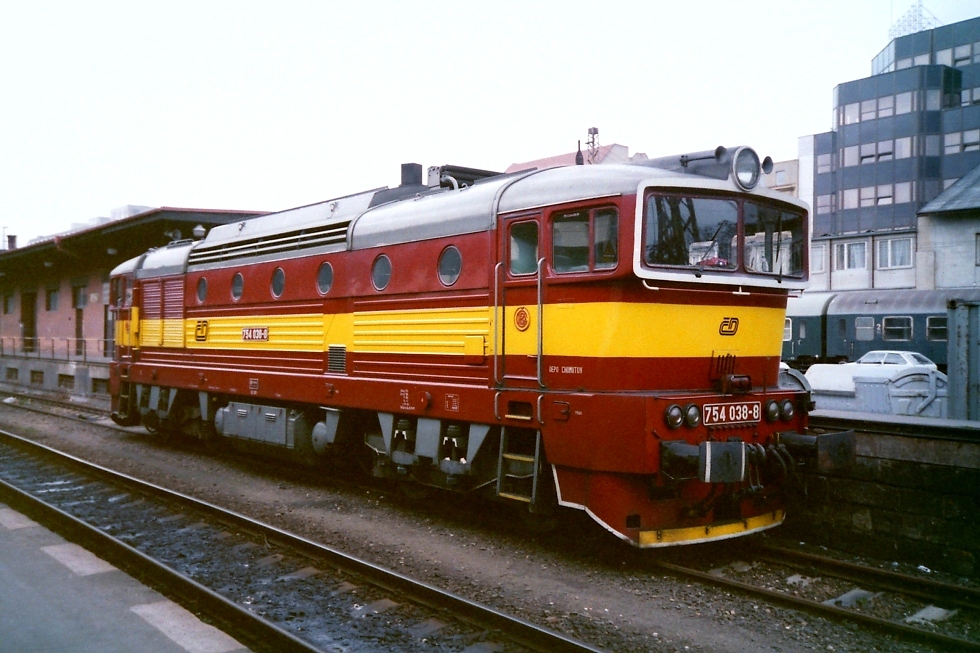 754 038-8