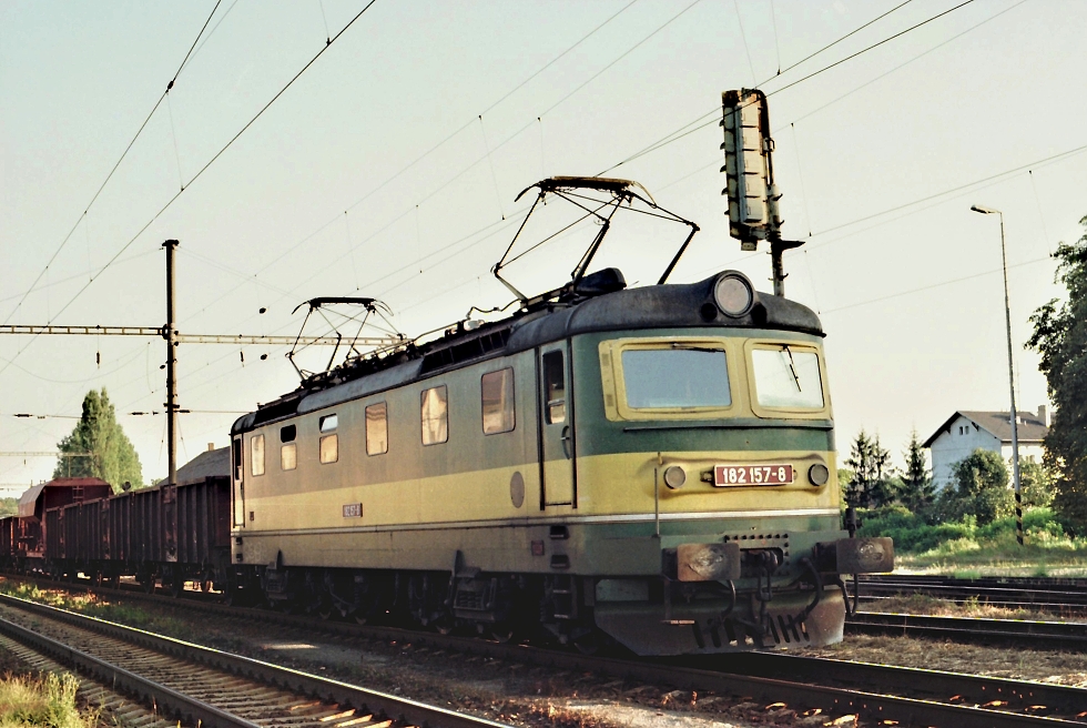 182 157-8