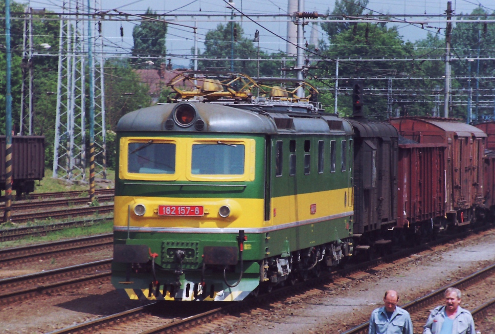 182 157-8