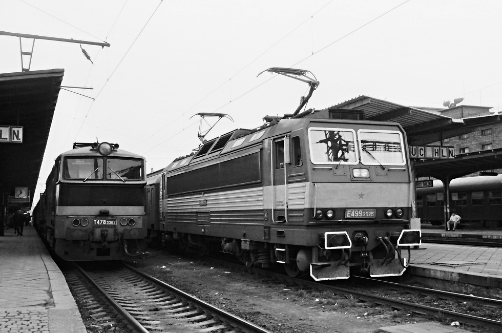 E499.3025