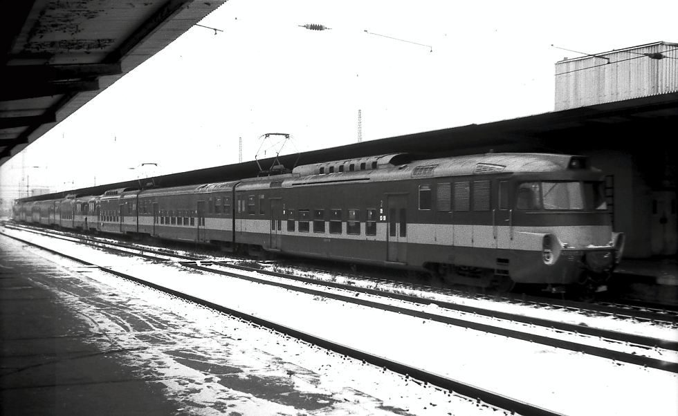 451 017-8