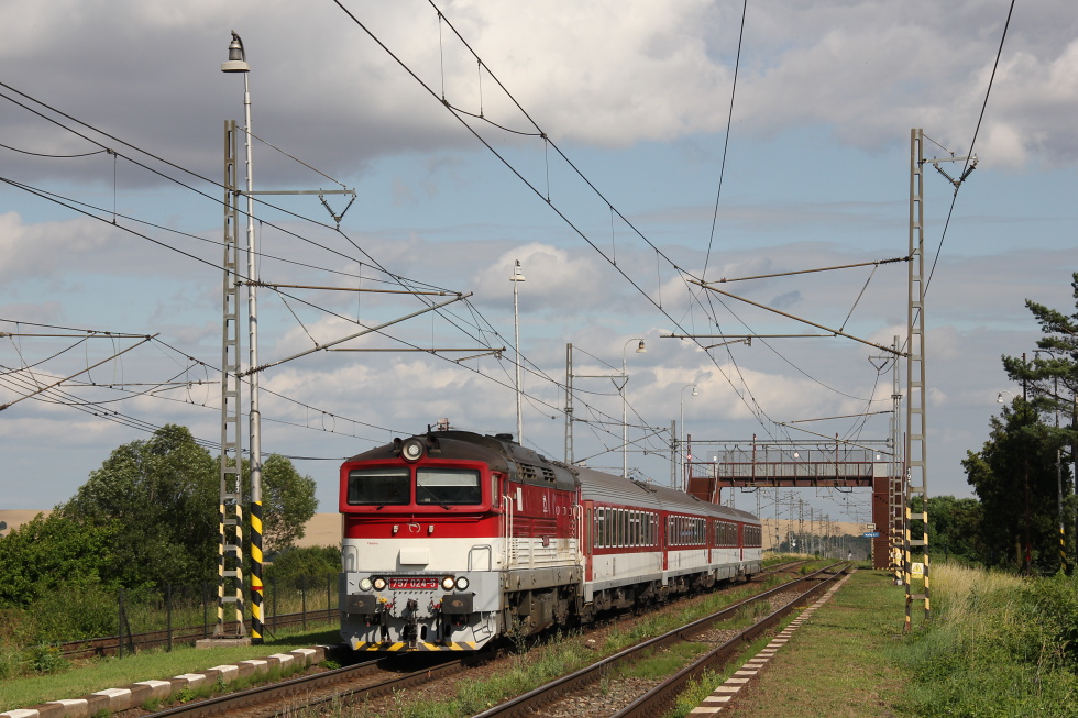 757 024-5