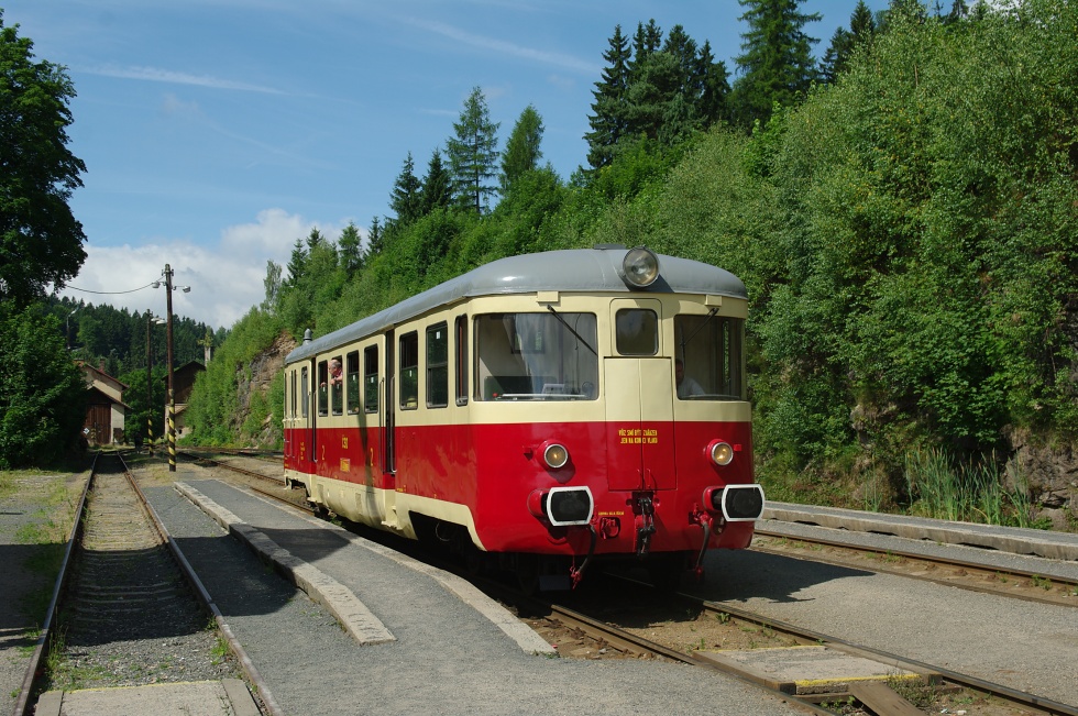 820 056-0