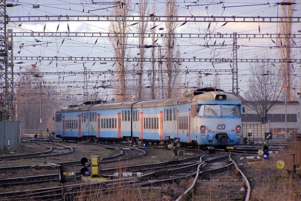 451 096-2