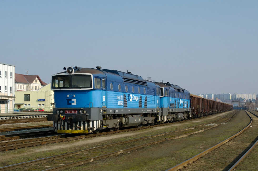 753 758-2