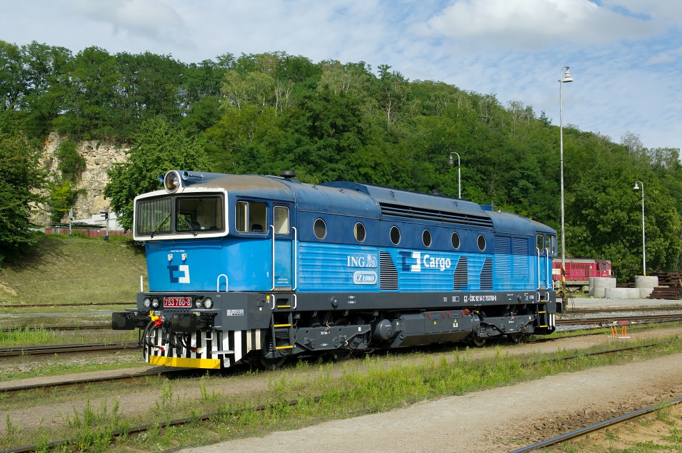 753 760-8