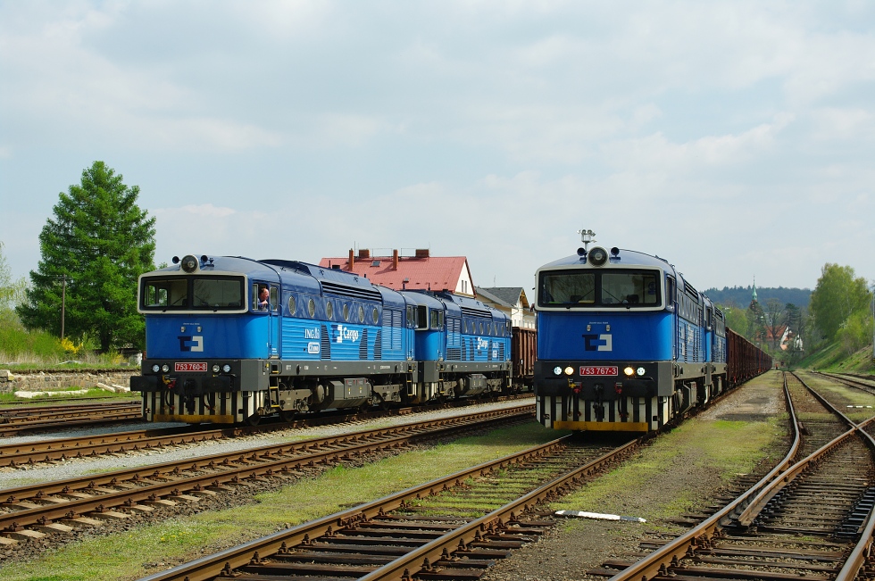 753 767-3