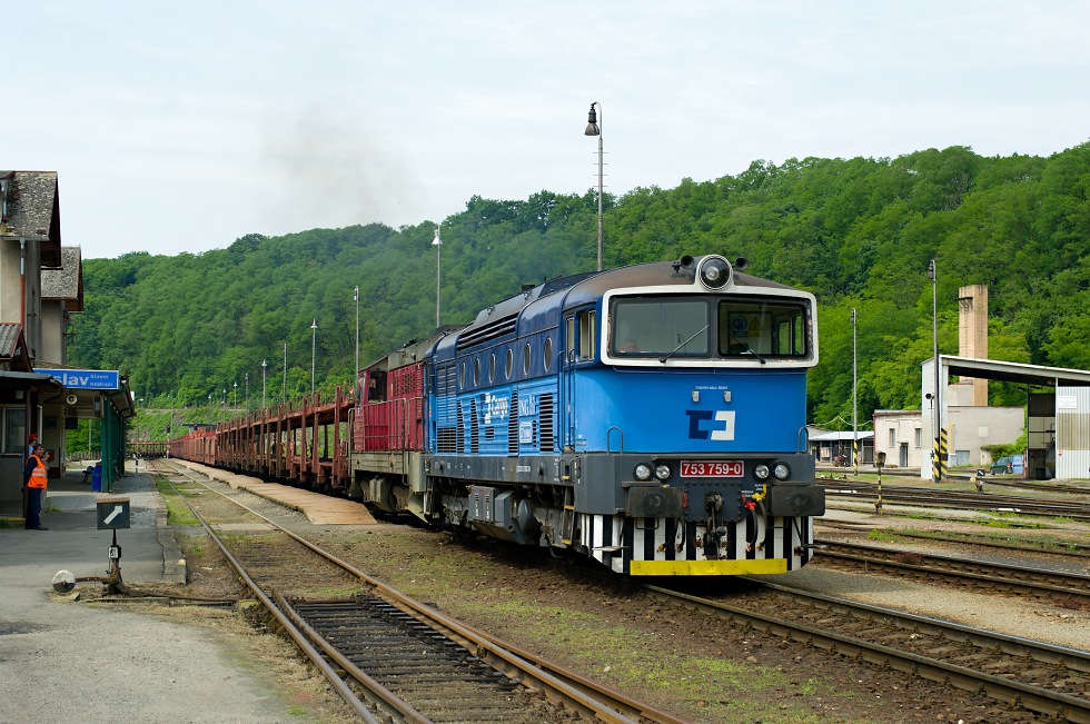 753 759-0