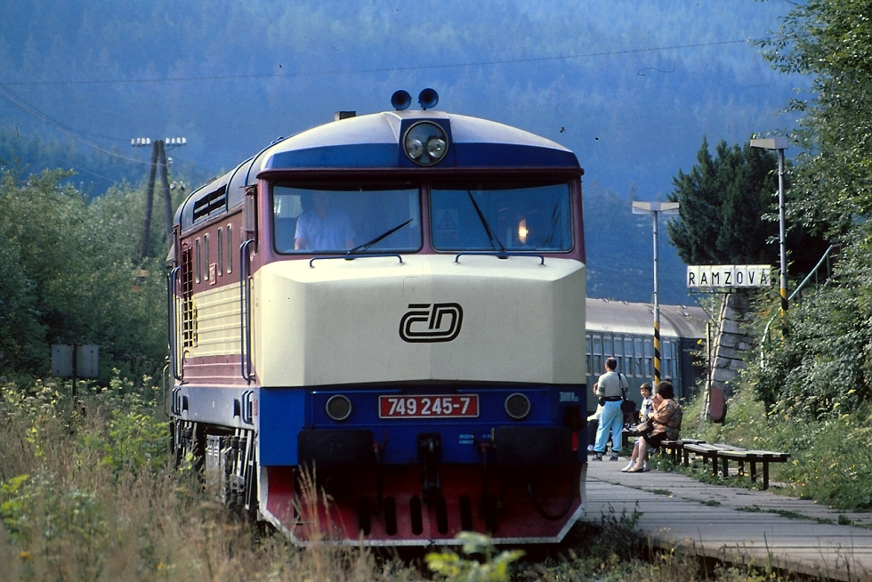749 245-7