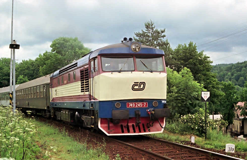 749 245-7