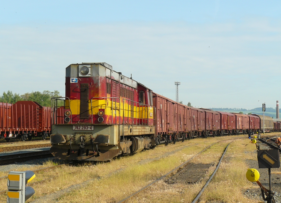 742 293-4