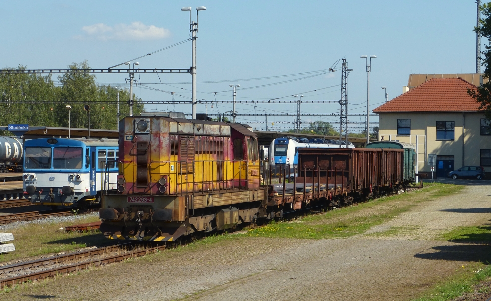 742 293-4