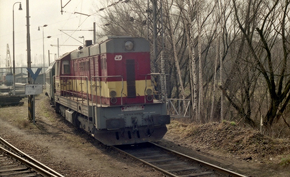 742 199-3