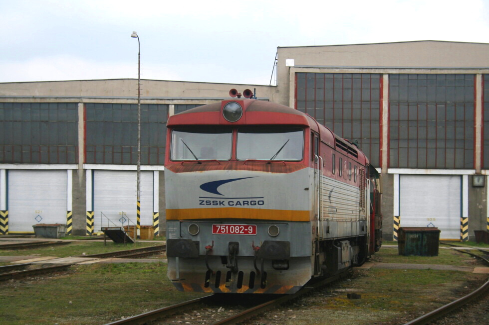 751 082-9