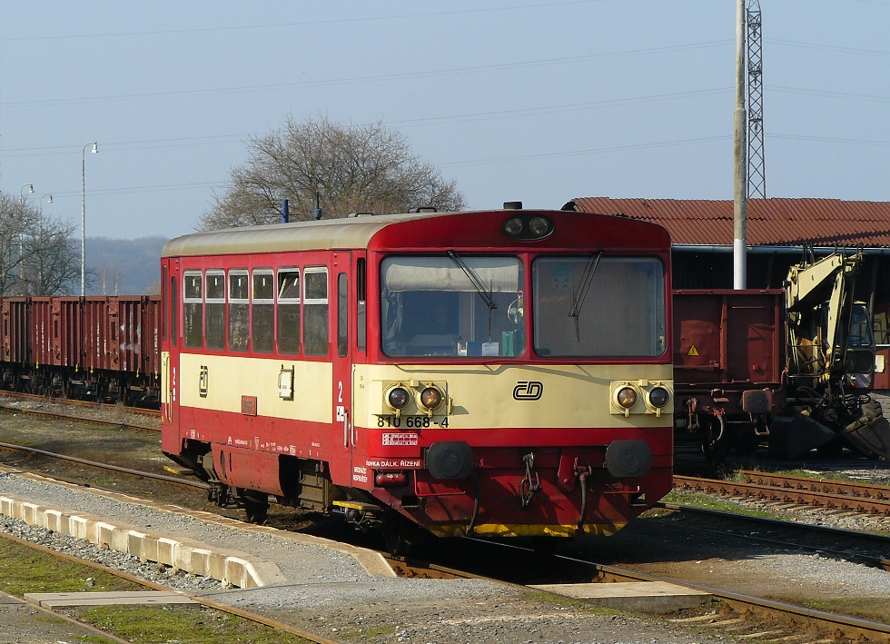 810 668-4