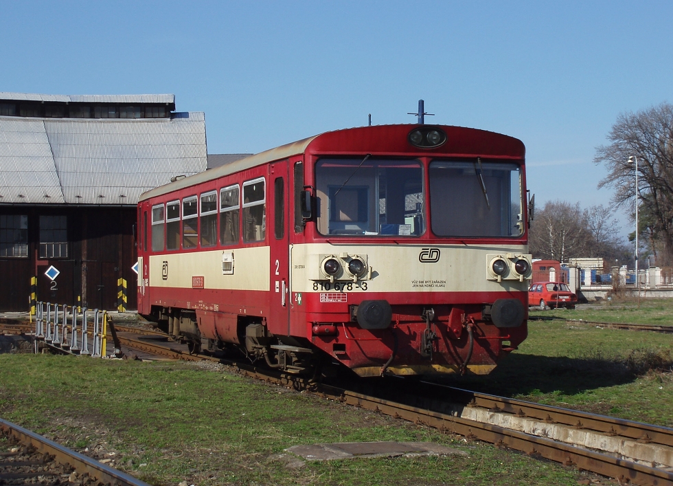 810 678-3